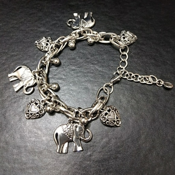 Jewelry - **Final Sale** Elephant love - charm bracelet